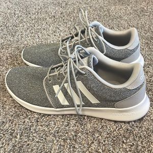 Gray Adidas cloud foam running tennis shoes sneakers size womens 8.5